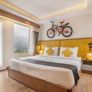 Valley View Thematic Suite Balcony